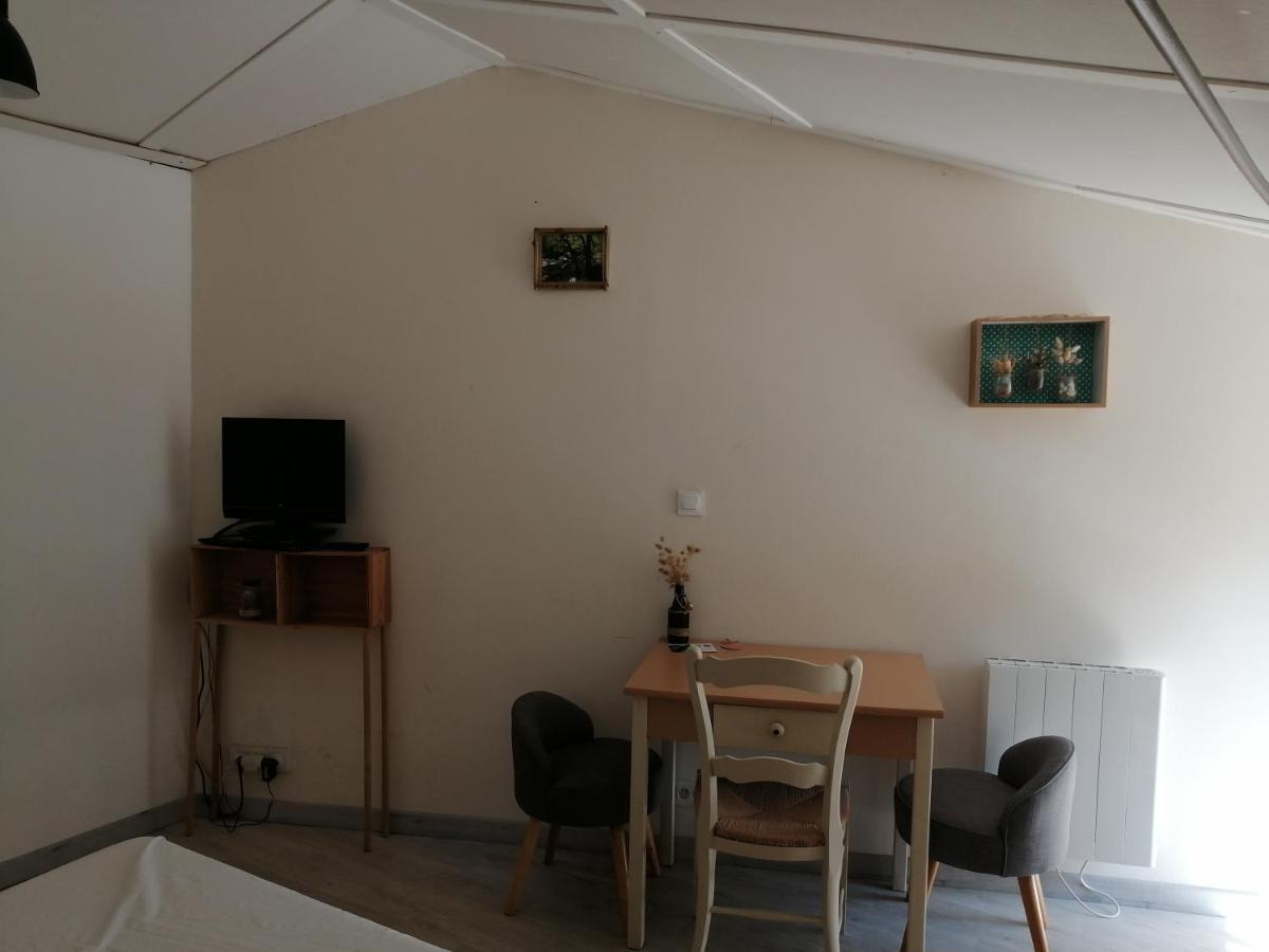 Chambres D'Hotes "La Source" Mareuil-sur-Lay Buitenkant foto
